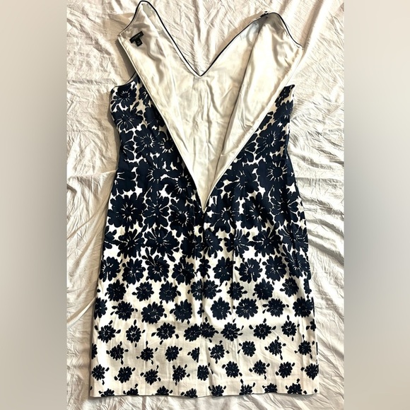 Ann Taylor Dark Blue and White Floral Sleeveless Dress Summer Women’s Size 12 - Picture 13 of 15
